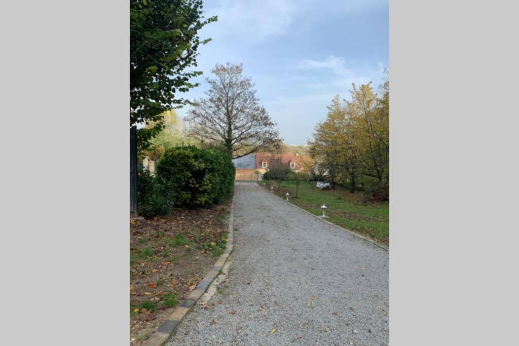 Le Lodge Des Villettes Jouy-le-Moutier Zewnętrze zdjęcie